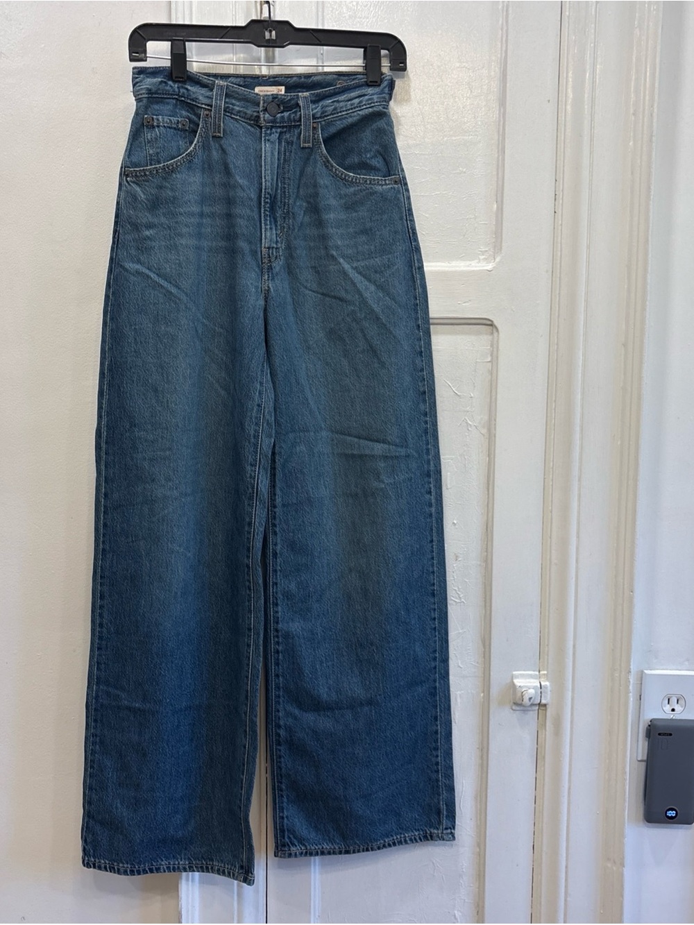 Levis Women High-Rise Cinch Baggy Wide Leg Lightweight Soft Jeans Sz 24